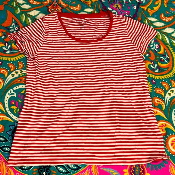 🔥RED & WHITE STRIPE "WHERES WALDO" SHIRT - Picture 1 of 4